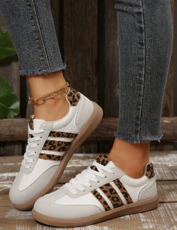 Adidasi SHEIN, mix culori