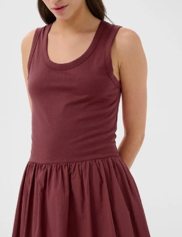 Rochie medie Part Two, visiniu