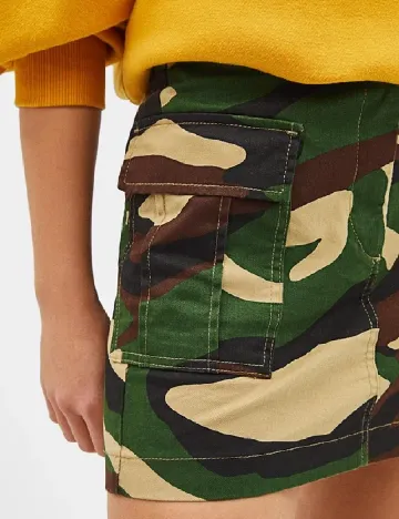 Fusta Bershka, army