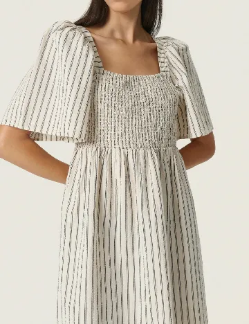 Rochie medie Soaked In Luxury, bej