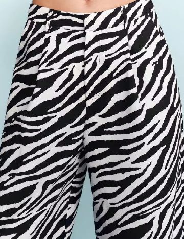 Pantaloni SHEIN, alb/negru