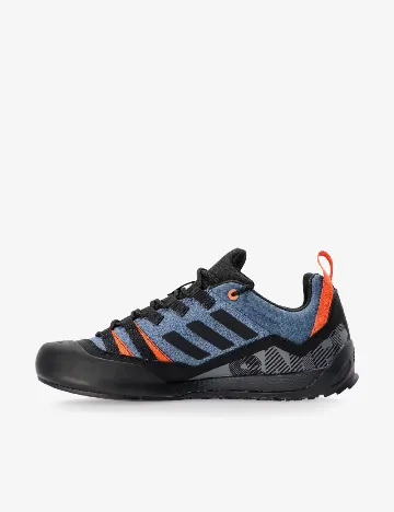 Adidasi de drumetie Adidas, mix culori