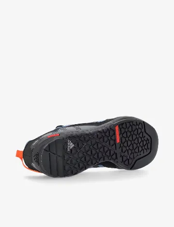 Adidasi de drumetie Adidas, mix culori