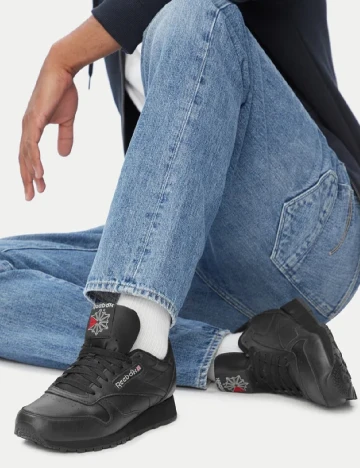 Adidasi Reebok, negru