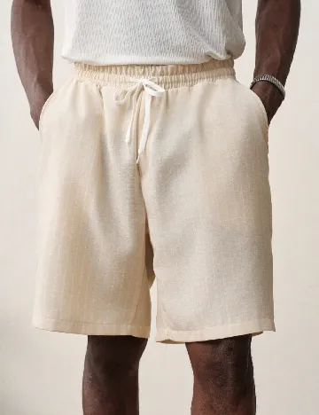 Pantaloni scurti SHEIN, crem