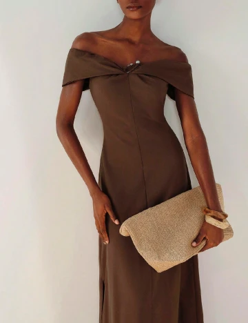 Rochie medie Aveloria, maro