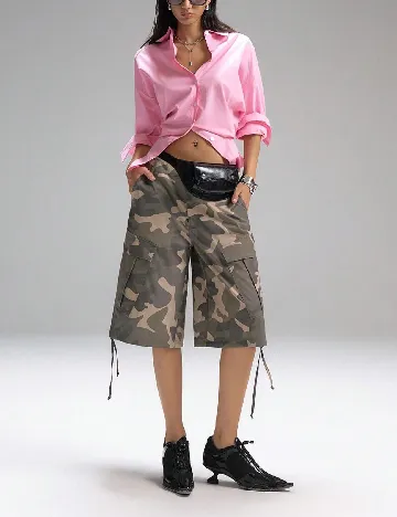Pantaloni scurti SHEIN, maro