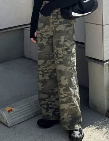 Blugi Friful, army
