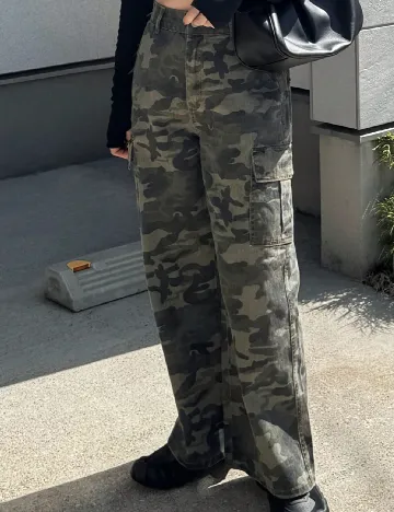 Blugi Friful, army