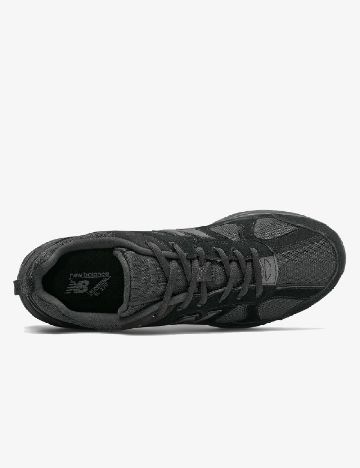 Adidasi New Balance, negru