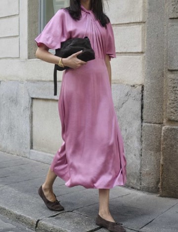 Rochie medie Soaked In Luxury, roz