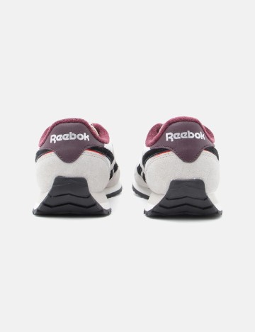 Adidasi Reebok, mix culori