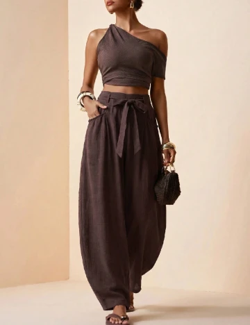 Pantaloni SHEIN, maro