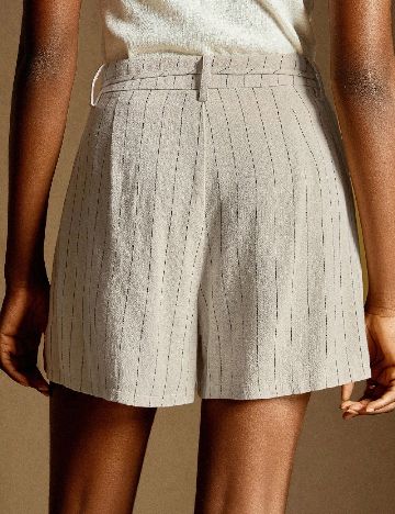 Pantaloni scurti SHEIN, bej