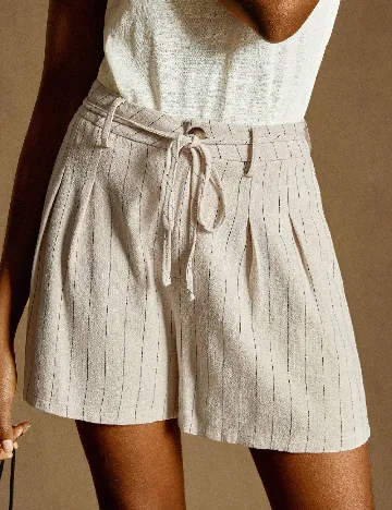 Pantaloni scurti SHEIN, bej