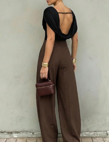 Pantaloni Anewsta, maro