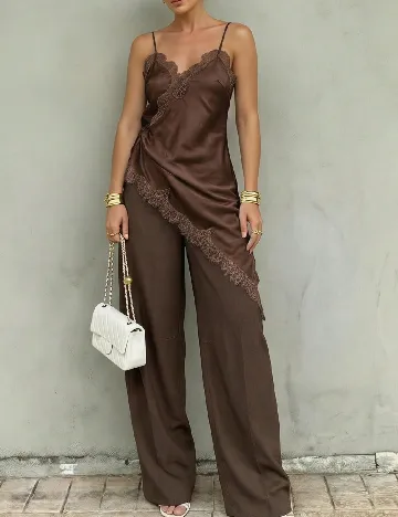 Pantaloni Anewsta, maro