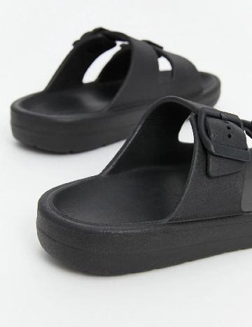 Slapi, negru