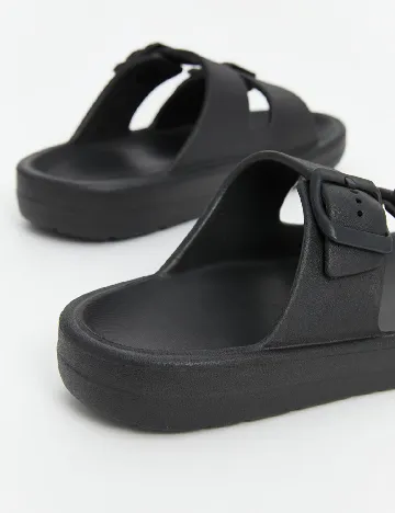 Slapi, negru