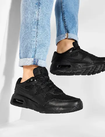 Adidasi Nike, negru