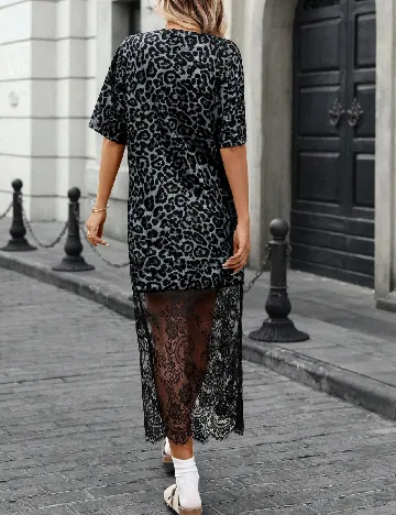 Rochie medie SHEIN, animal print