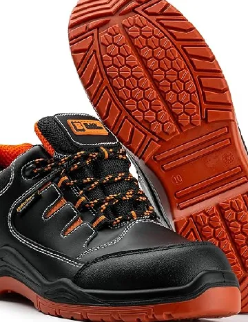 Ghete de protectie cu varf metalic Black Hammer, negru