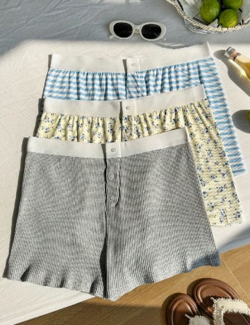 Set Pantaloni scurti 3 perechi SHEIN CURVE, mix culori