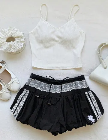 Pantaloni scurti SHEIN, negru
