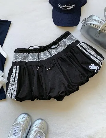 Pantaloni scurti SHEIN, negru