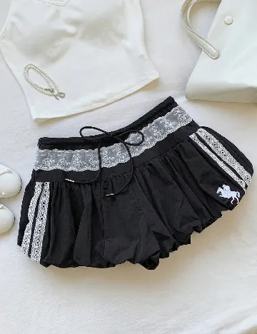Pantaloni scurti SHEIN, negru