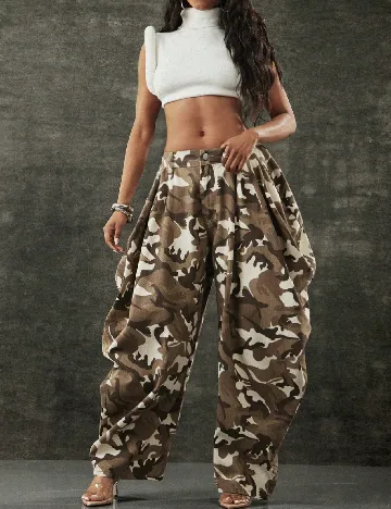 Pantaloni SHEIN, maro/crem