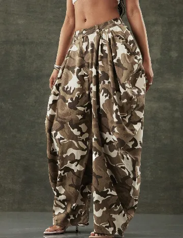 Pantaloni SHEIN, maro/crem