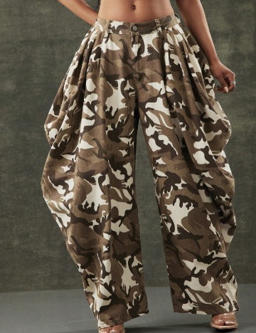 Pantaloni SHEIN, maro/crem