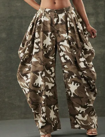 Pantaloni SHEIN, maro/crem