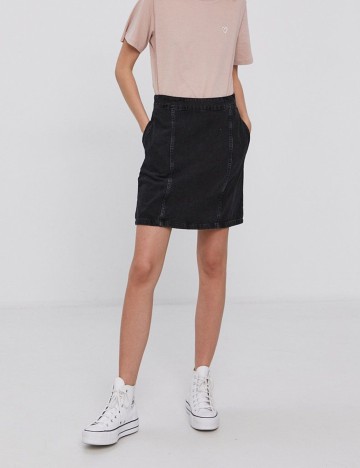 Fusta Noisy May, negru