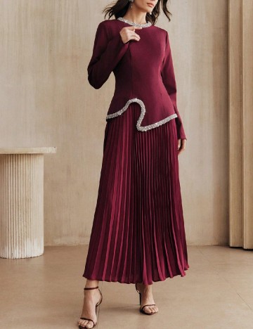 Rochie medie Anewsta, visiniu
