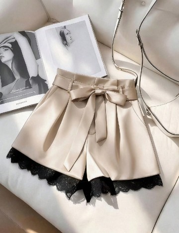Pantaloni scurti SHEIN, crem