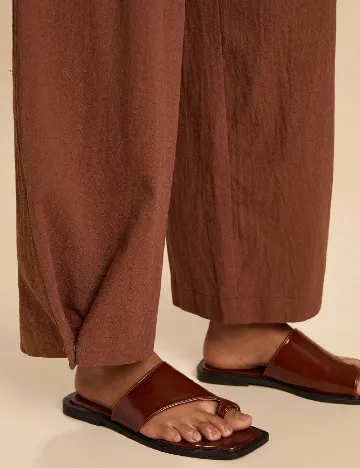 Pantaloni SHEIN, maro