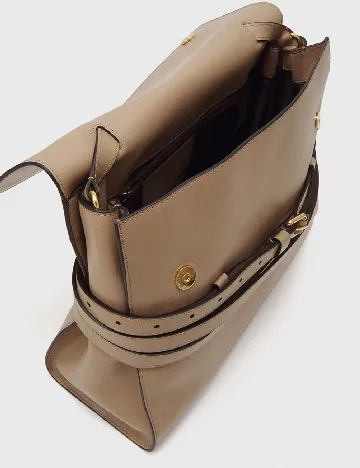 Geanta Moschino, maro