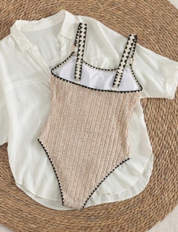 Costum de baie SHEIN, crem