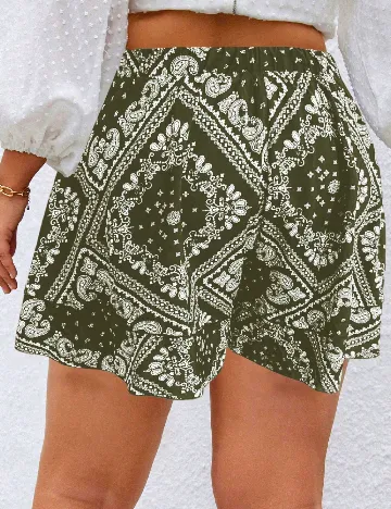 Pantaloni scurti SHEIN CURVE, verde