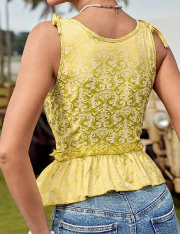 Top SHEIN, galben