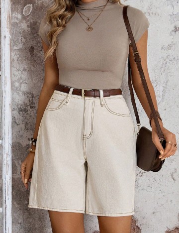 Pantaloni scurti SHEIN, ecru