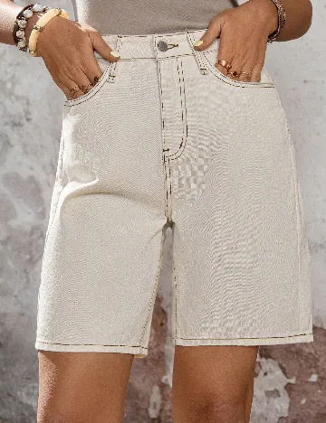 Pantaloni scurti SHEIN, ecru
