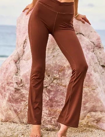 Colanti Aralina, maro