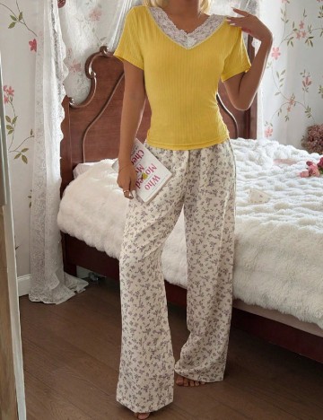 Pijama SHEIN, mix culori