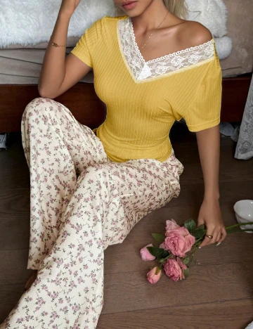 Pijama SHEIN, mix culori