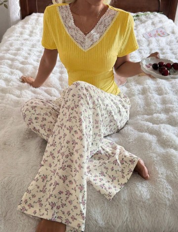 Pijama SHEIN, mix culori