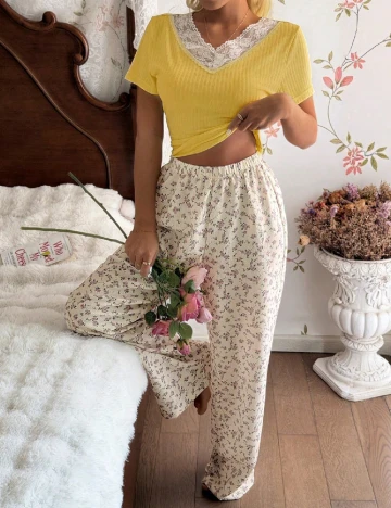 Pijama SHEIN, mix culori