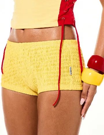 Pantaloni scurti SUMWON, galben